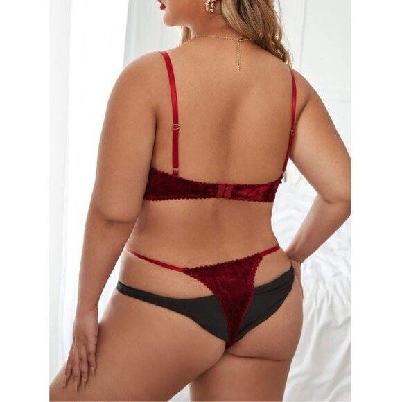 1X Plus Size Burgundy Red Bow Front Velvet Bralette & Thong Lingerie Set - Picture 2 of 4